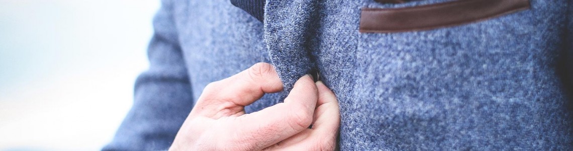 جاكيتات الصوف عادت جاكيتات الصوف عادت